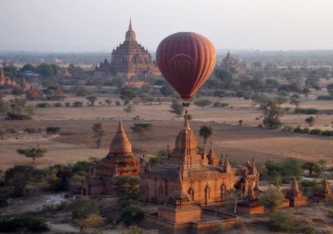 Globo sobre Bagan, Myanmar